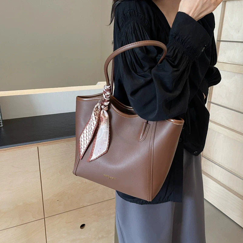 Elegant Ladies Handbag – Style Meets Elegance B/S